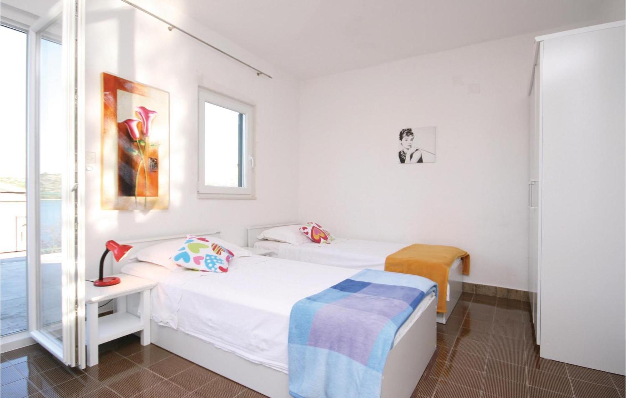 2 Bedroom Beautiful Home In Sparadici Grebaštica Extérieur photo